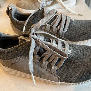 Sorel Out n About Plus Waterproof Sneakers Womens 8.  NWOT